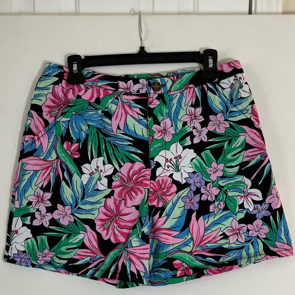 Women’s Hawaiian Floral Shorts Wild Fable Size M 15 inches long